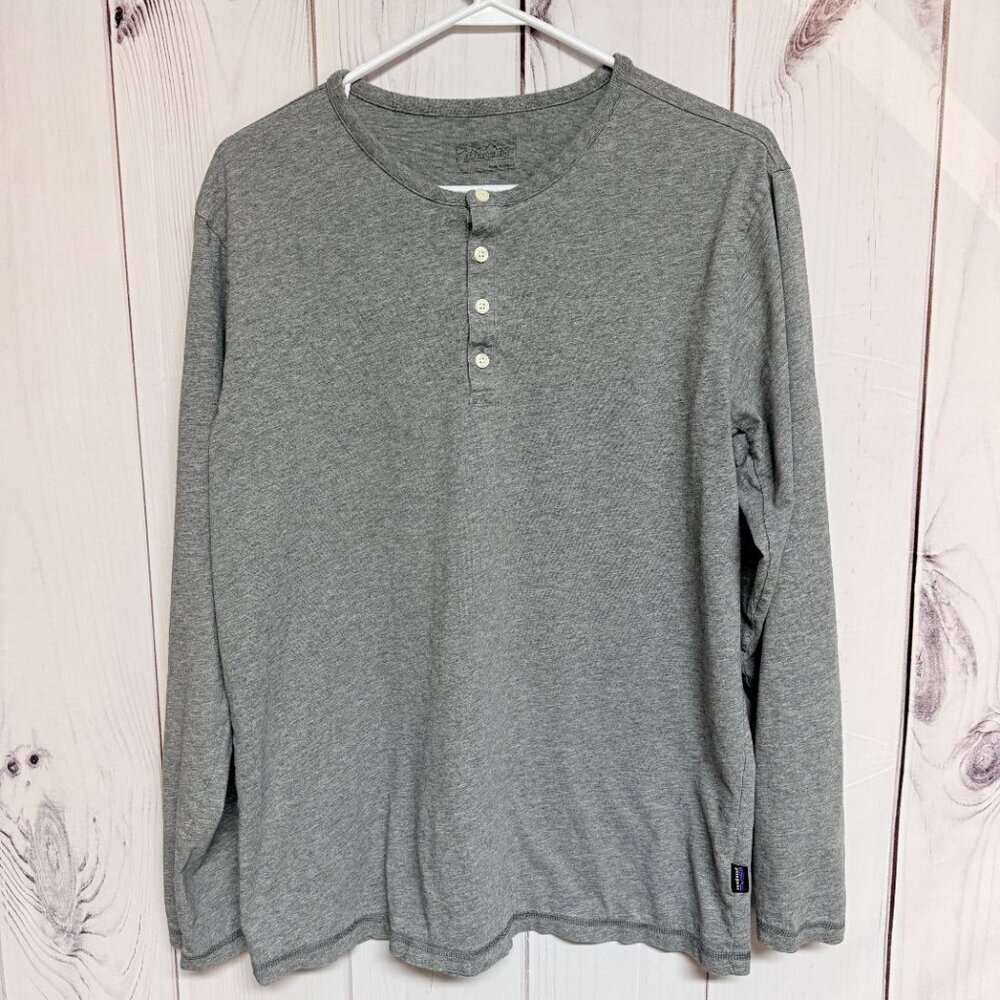 Patagonia Men’s Long Sleeved Daily Henley Large Gray Organic Cotton EUC
